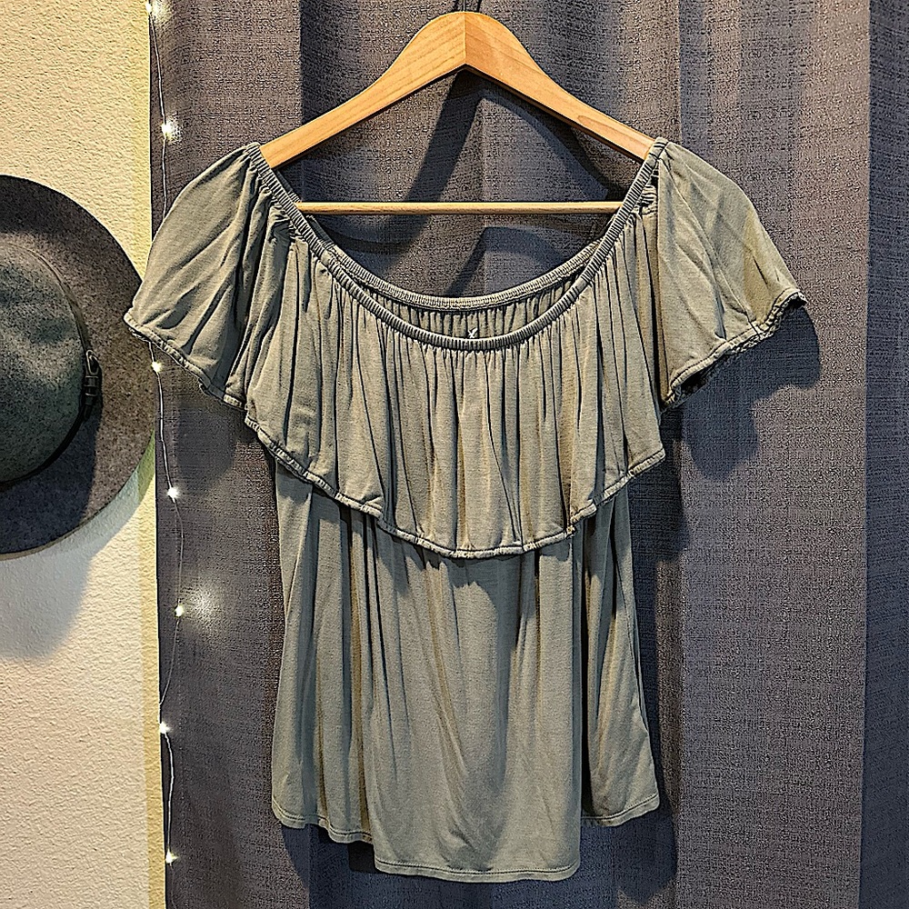 Small AE over the shoulder hunter green soft and sexy shirt